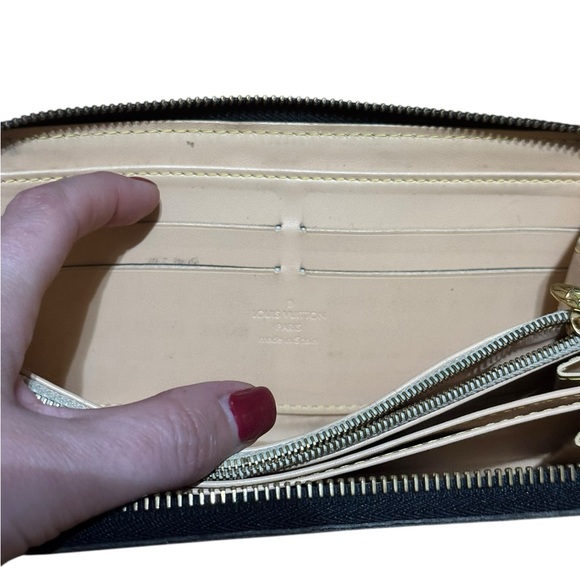 🌈 Authentic Louis Vuitton Multicolor Monogram Zippy Wallet – Black 🌈 - Picture 15 of 15